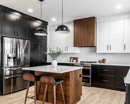 Wood Kitchen Cabinet Trends 2025